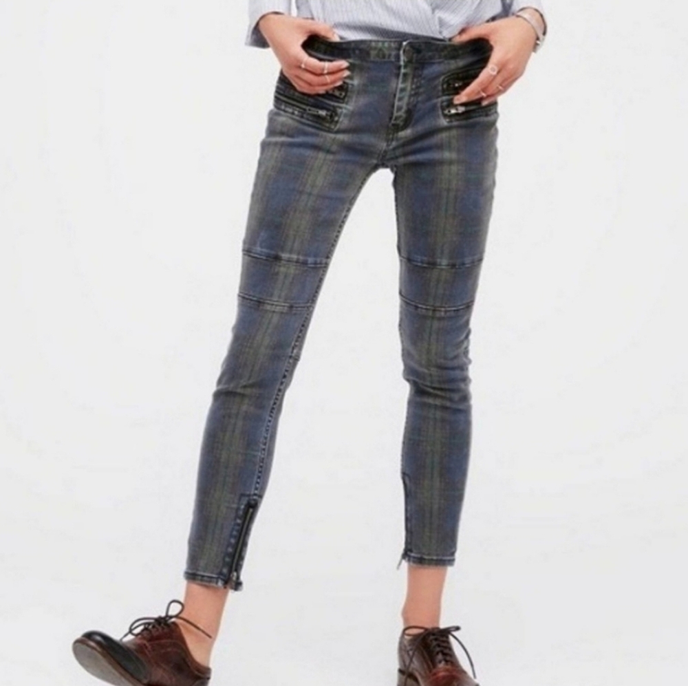 EUC Free People Women's Jeans Plaid Pattern Blue Green Size 30